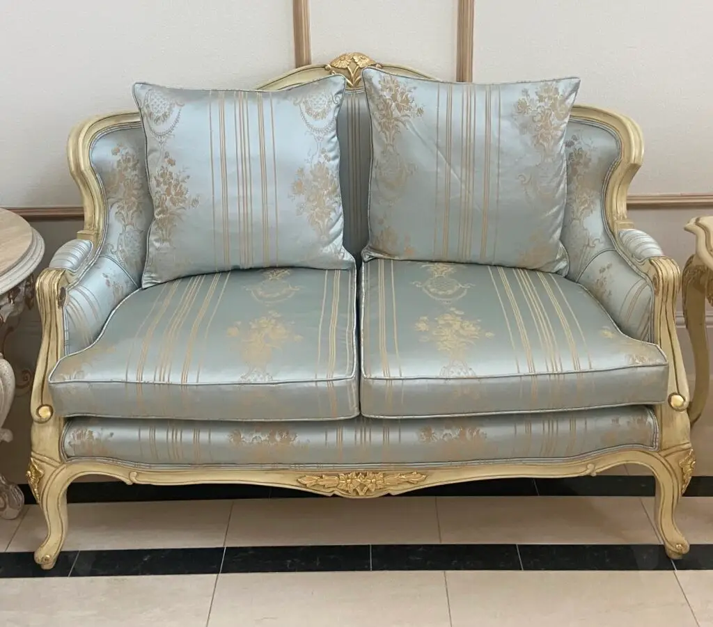 Loveseat 6 after